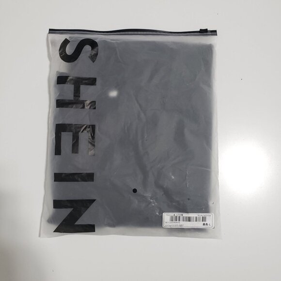 New Shein Manfinity Homme Men's Tee Paris Print in Black - Size Large - Picture 3 of 5